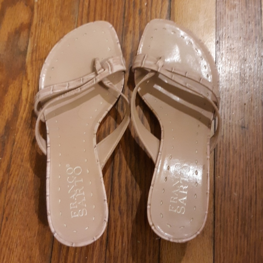 Women's shoes